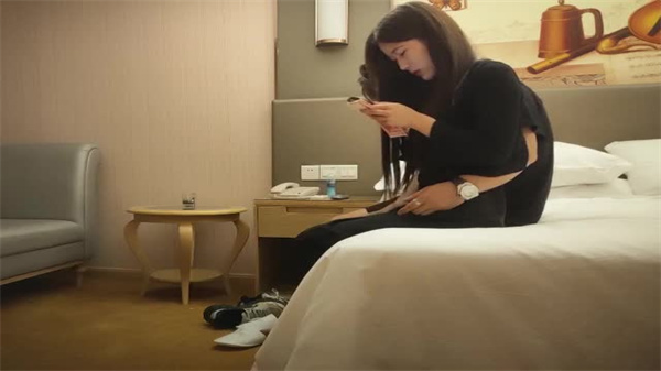 22岁极品美少女青春盛宴！高价私约嫩出水高颜值尤物